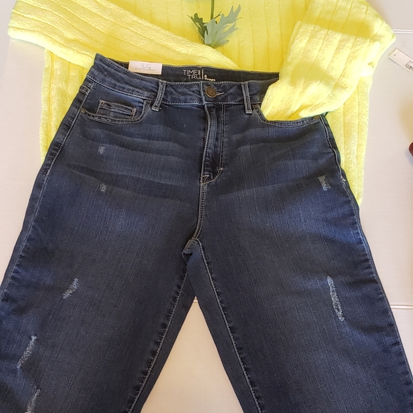 NWT women's jeans, size 6 straight leg, pants - Picture 4 of 5